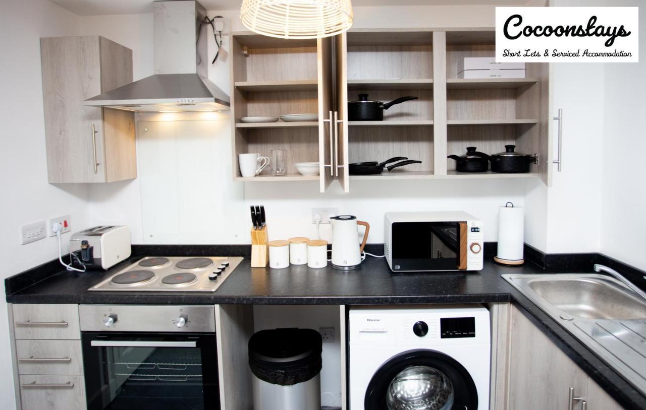 Cocooonstays Short Lets & Accommodation สลาว ภายนอก รูปภาพ